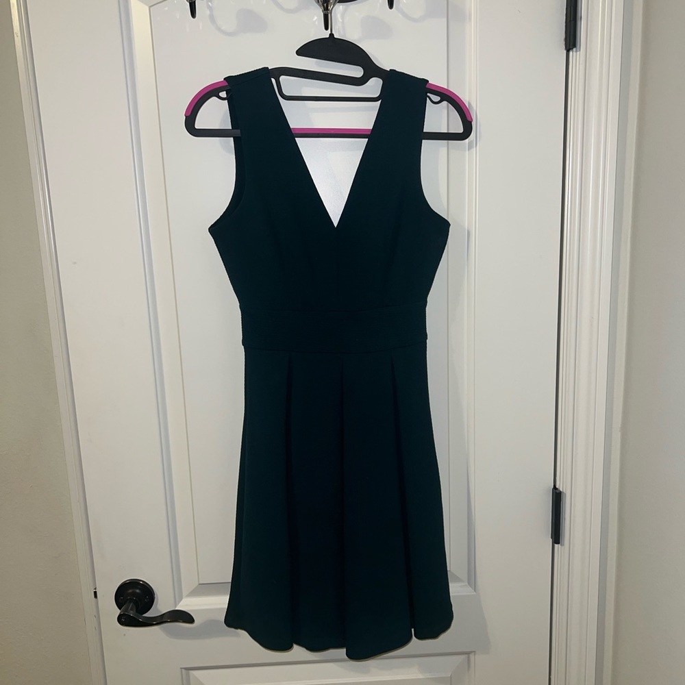 Deep Emerald Green Mini Vneck Dress